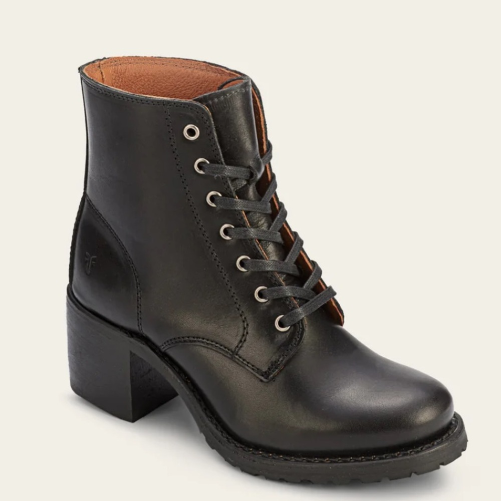 Frye Sabrina Lace Up Booties